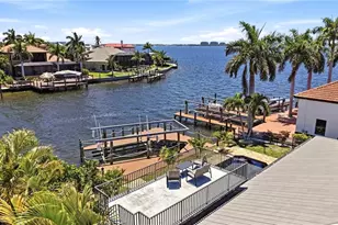 469 Bayshore Dr, Cape Coral, FL 33904 - Photo 36