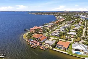 469 Bayshore Dr, Cape Coral, FL 33904 - Photo 22