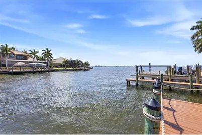 469 Bayshore Dr, Cape Coral, FL 33904 - Photo 26