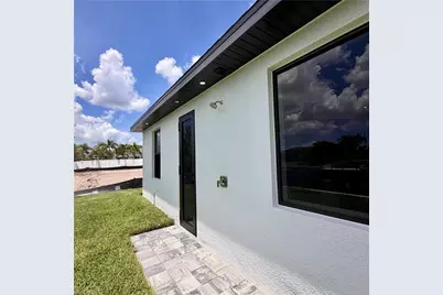 608 SW 20th Ter, Cape Coral, FL 33991 - Photo 10