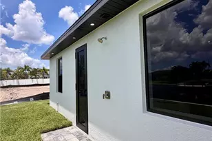 608 SW 20th Terrace, Cape Coral, FL 33991 - Photo 10