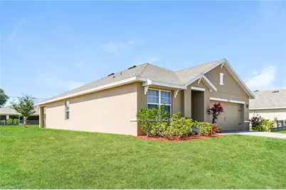 630 SW 23rd St, Cape Coral, FL 33991 - Photo 2
