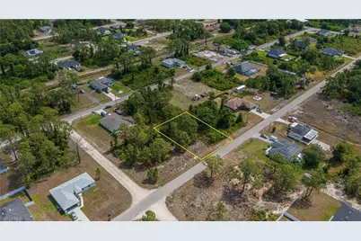 849 Campbell St E, Lehigh Acres, FL 33974 - Photo 2