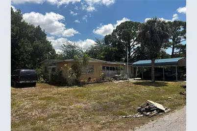 376 Kingston Dr E, Fort Myers, FL 33905 - Photo 2