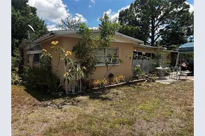 376 Kingston Dr E, Fort Myers, FL 33905 - Photo 18
