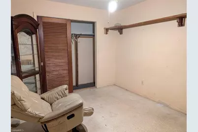376 Kingston Dr E, Fort Myers, FL 33905 - Photo 14
