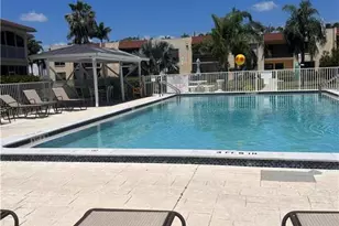 12515 McGregor Blvd, Fort Myers, FL 33919 - Photo 28
