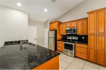 225 SW 37th St, Cape Coral, FL 33914 - Photo 6