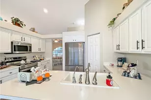 7631 Woodland Bend Cir, Fort Myers, FL 33912 - Photo 12
