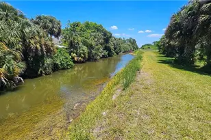 815 Porter St E, Lehigh Acres, FL 33974 - Photo 26