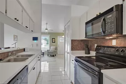 1628 SW 12th Ln, Cape Coral, FL 33991 - Photo 10