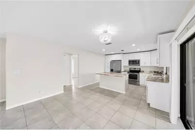 919 SE 5th Pl, Cape Coral, FL 33990 - Photo 6