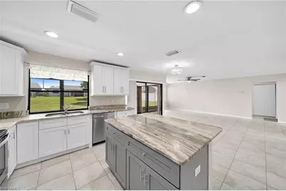 919 SE 5th Pl, Cape Coral, FL 33990 - Photo 8