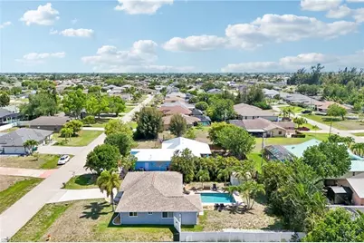 808 SW 14th Pl, Cape Coral, FL 33991 - Photo 28