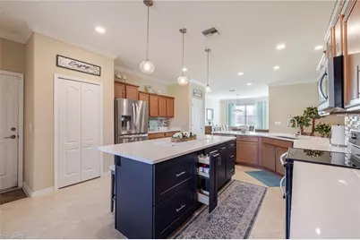 12657 Astor Pl, Fort Myers, FL 33913 - Photo 14