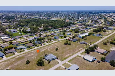 607 SW 4th St, Cape Coral, FL 33991 - Photo 6