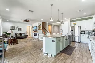 2489 Sutherland Ct, Cape Coral, FL 33991 - Photo 6
