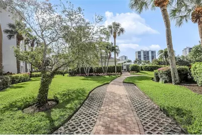 340 Horse Creek Dr #305, Naples, FL 34110 - Photo 24