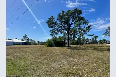 1720 Jacaranda Pkwy W, Cape Coral, FL 33993 - Photo 8