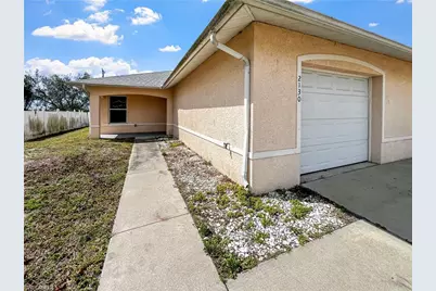 2130 NE 8th Pl, Cape Coral, FL 33909 - Photo 4