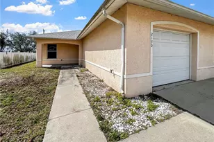 2130 NE 8th Pl, Cape Coral, FL 33909 - Photo 4