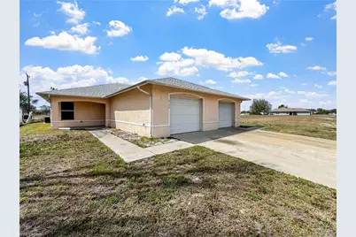 2130 NE 8th Pl, Cape Coral, FL 33909 - Photo 2