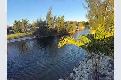 615 SW 22nd Ter, Cape Coral, FL 33991 - Photo 18
