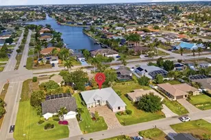 2416 SE 8th Ave, Cape Coral, FL 33990 - Photo 6