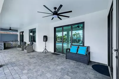 2419 Country Club Blvd, Cape Coral, FL 33990 - Photo 8