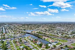 2419 Country Club Blvd, Cape Coral, FL 33990 - Photo 44