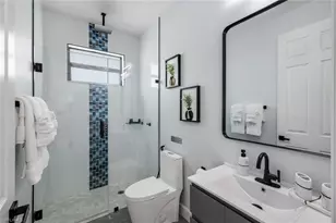 2419 Country Club Blvd, Cape Coral, FL 33990 - Photo 38