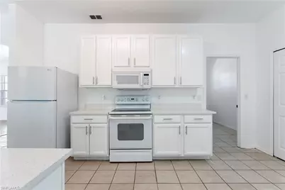 1824 SW 2nd St, Cape Coral, FL 33991 - Photo 18