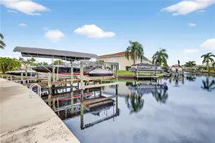 732 Victoria Dr, Cape Coral, FL 33904 - Photo 8