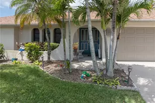 3906 SE 10th Pl, Cape Coral, FL 33904 - Photo 4