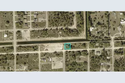 1406 W 18th St, Lehigh Acres, FL 33972 - Photo 2