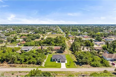 3621 4th St W, Lehigh Acres, FL 33971 - Photo 32