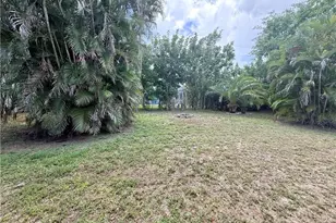 536 SE 26th Terrace, Cape Coral, FL 33904 - Photo 16