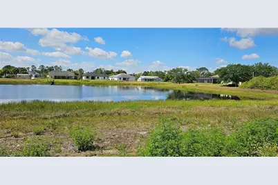 746 Chattman St E, Lehigh Acres, FL 33974 - Photo 10