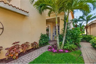 10284 Crepe Jasmine Ln, Fort Myers, FL 33913 - Photo 4