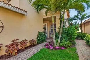 10284 Crepe Jasmine Ln, Fort Myers, FL 33913 - Photo 4