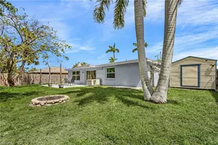 776 Entrada Dr S, Fort Myers, FL 33919 - Photo 18