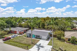 776 Entrada Dr S, Fort Myers, FL 33919 - Photo 4