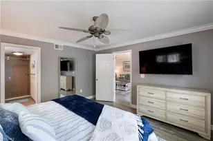 3021 Sandpiper Bay Cir, Naples, FL 34112 - Photo 14