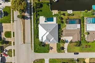 1460 Venetian Ct, Cape Coral, FL 33904 - Photo 38