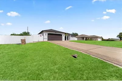1900 NE 1st Ave, Cape Coral, FL 33909 - Photo 6