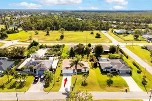 3221 NE 15th Pl, Cape Coral, FL 33909 - Photo 4