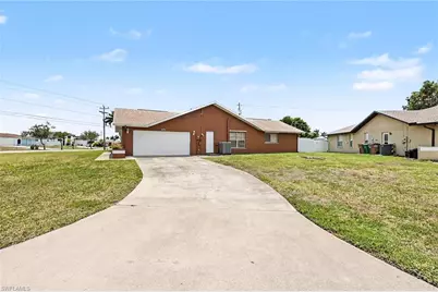 628 SE 21st Ln, Cape Coral, FL 33990 - Photo 2