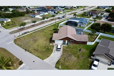 628 SE 21st Ln, Cape Coral, FL 33990 - Photo 38