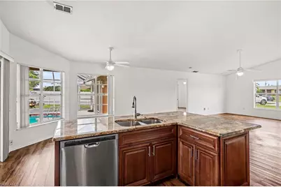 628 SE 21st Ln, Cape Coral, FL 33990 - Photo 12