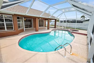628 SE 21st Ln, Cape Coral, FL 33990 - Photo 32